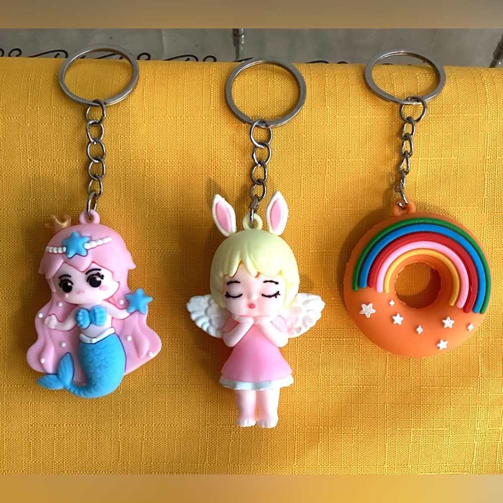 3 pretty key chains for bags/backpack
